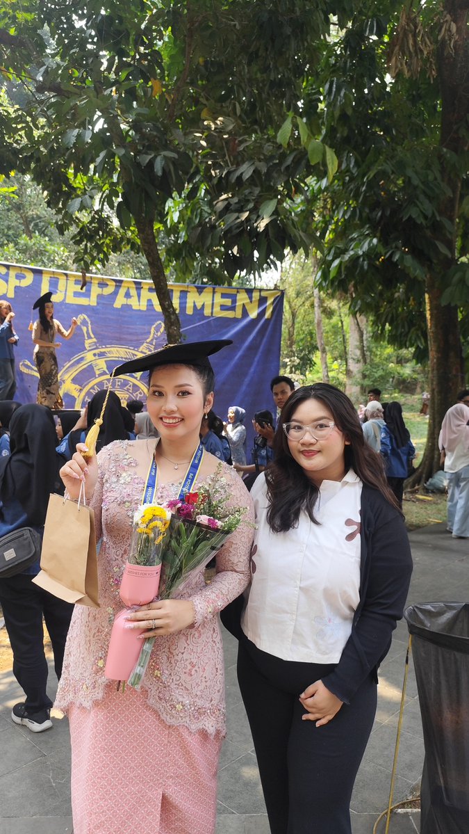 cloverrstarx's tweet photo. alhamdulillah lbh panjang balasannya🏅 https://t.co/rsRPZyNOYT