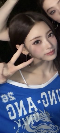 annayishan's tweet photo. 정말 세상에 이렇게 아름다운 사람이 있다는 게 믿기지 않아⋯
#MEOVV #ANNA #田中杏奈 #안나 #미야오 https://t.co/3J4u7DCmL2