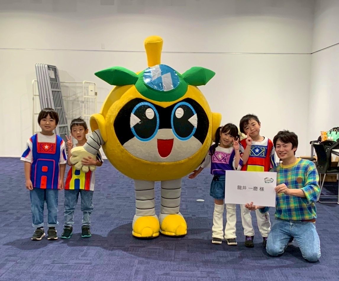 kazuma_ryusei's tweet photo. 2026年9月21日（月・祝）
『#東京クラフトFESTA 2026 feat.多摩』

龍井一磨ステージに

#稲城なしのすけ と
Katsu☆Kidsのメンバー参加決定💫
（※写真は過去の）

◾️都庁前都民広場
◾️龍井一磨12:40～13:05出演！
◾️入場無料！

雨だとなしのすけは出動できないから、みんな晴れパワー祈って‼︎☀️ https://t.co/tGXSOwbRwZ