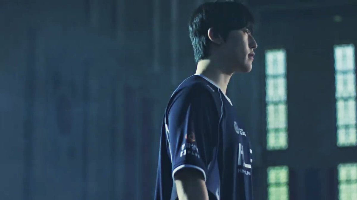 hle_1212's tweet photo. 폼 너무 좋아서 나라면 이 영상을 가보 삼아 최소 3대를 물려줬을 것 https://t.co/PzDWQvRITB