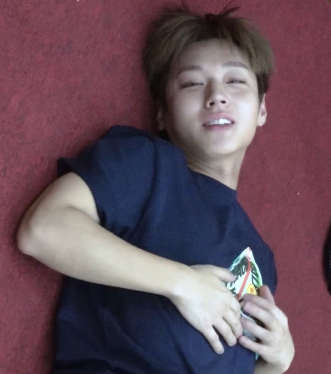 iii862842690625's tweet photo. 박지훈 정말 그대로자란거 어캄; https://t.co/q8Nxd9VWNs