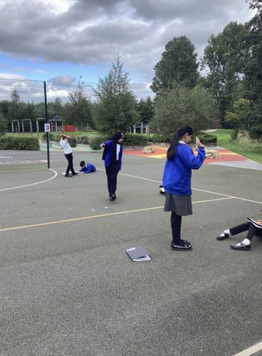 st_peters_ce_'s tweet photo. 🎨 Year 6 are exploring ‘Moving Figures’ in their Art lessons. They began by looking at the work of L.S. Lowry before trying to capture their partners’ movements through slow-motion drawing. ✏️🕺 Great observational skills! 👏🏻
#Year6 #Art #MovingFigures #LearningThroughArt https://t.co/RYQIF9GFoO