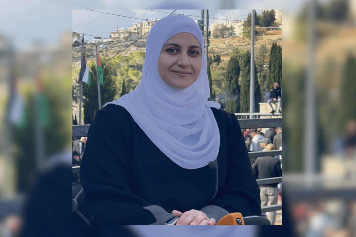 humanite_fr's tweet photo. La journaliste palestino-états-unienne Naqaa Hamed arrêtée par Israël 

➡️ https://t.co/Eb5O6qWf3D https://t.co/QLWlW2pAs1
