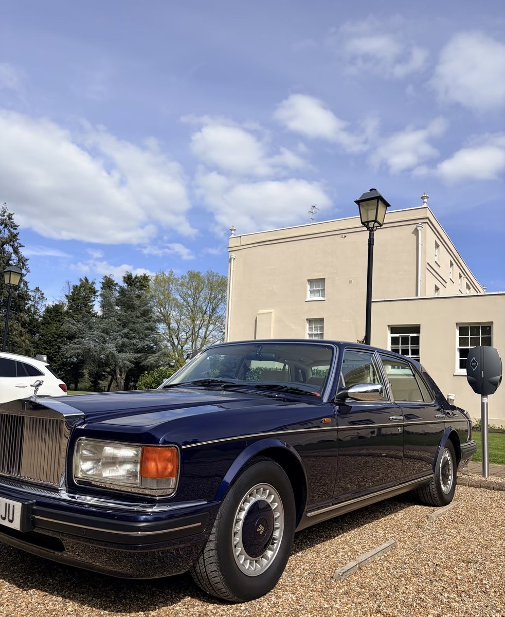 Chloe__00s12's tweet photo. Do you know what model year the car is? https://t.co/olVSzj9FGE