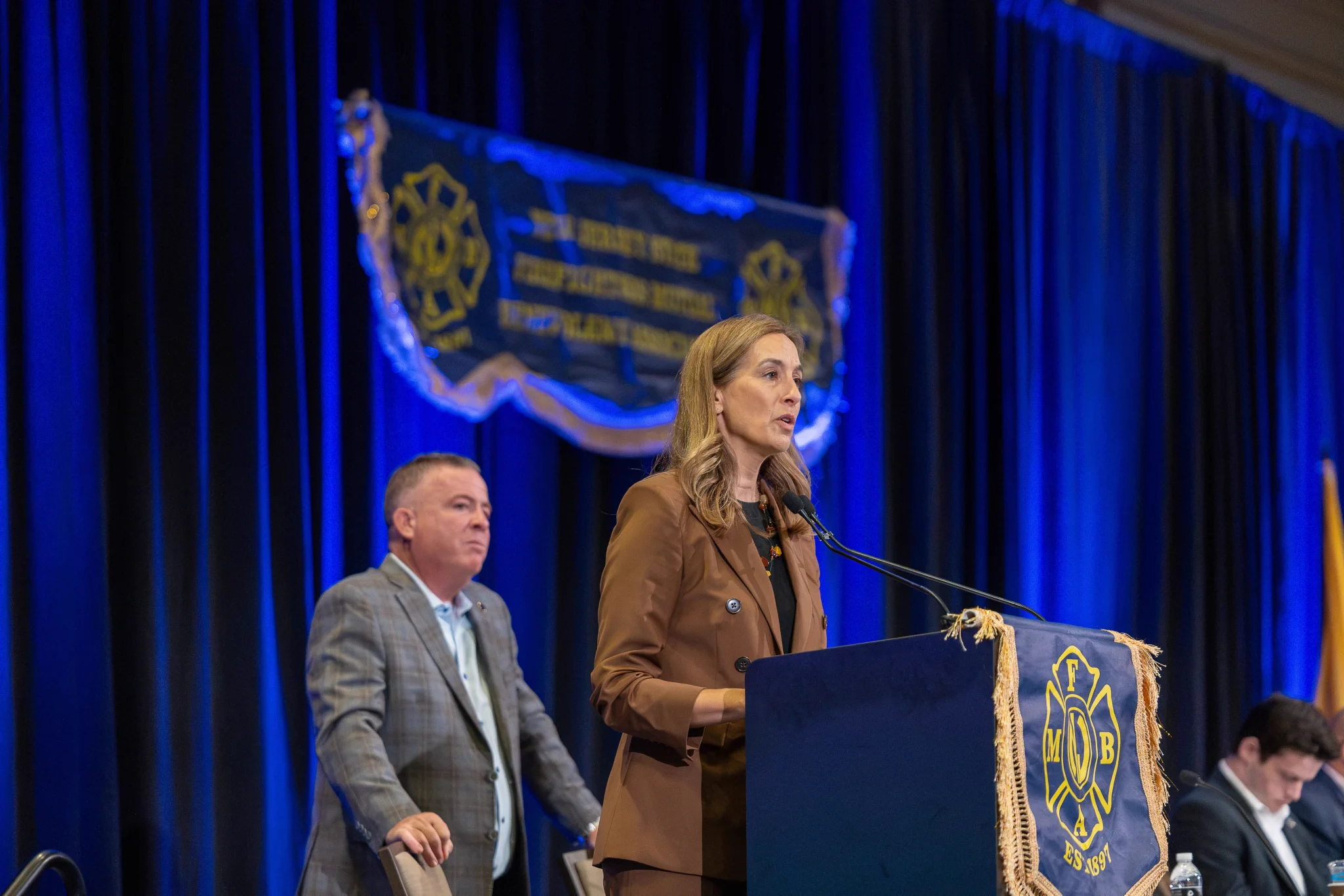み*み様 Salute The DirectorsCelebratio Governor Mikie Sherrill on X: 