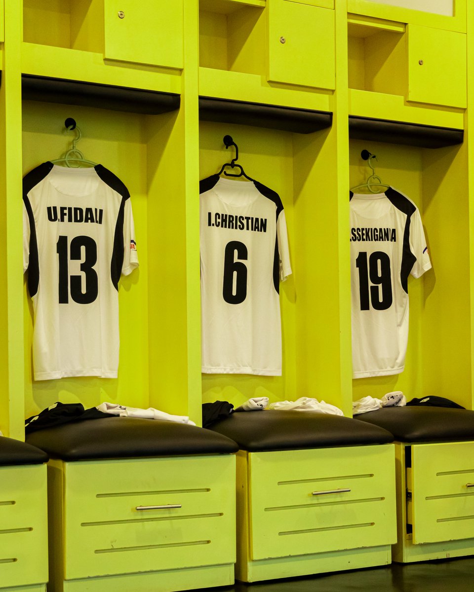 aprfcofficial's tweet photo. INTO THE DRESSING ROOM β½οΈ
#APRFC #CLUBGIANT #BKPROLEAGUE https://t.co/8xXbOH7Dkm