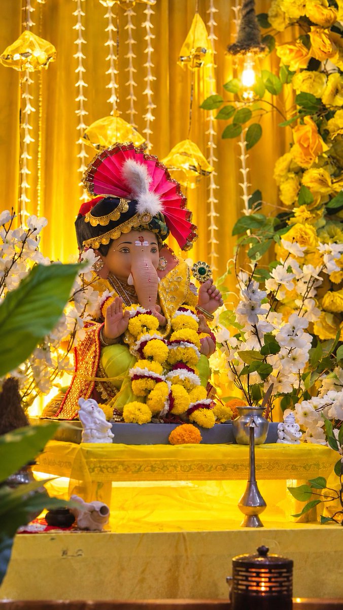 PandeyAshishh's tweet photo. Aaj ke darshan 

#ganpatibappa https://t.co/DzJJUv2cLJ