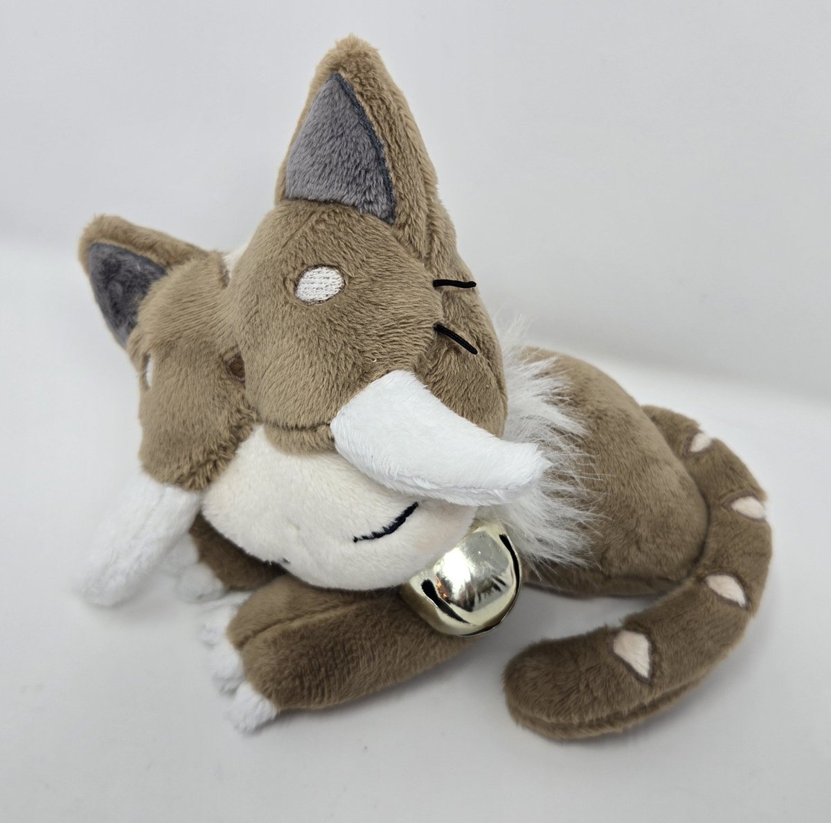 SewnFlowerPlush's tweet photo. More photos of the slumber cat plush! Asking 200$ obo if anyone would like to give him a home! (2/2) https://t.co/nTd1aIVKY3
