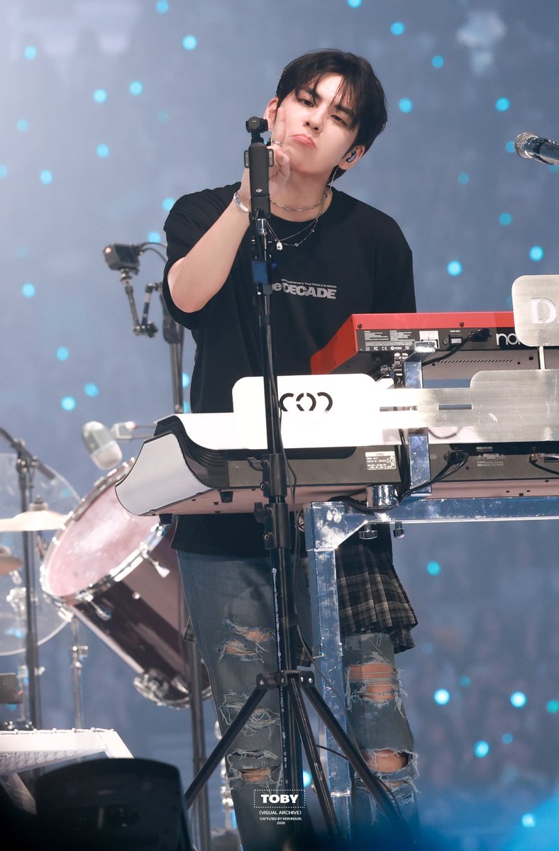 MoningUni's tweet photo. 20260704
The DECADE
FINALE in SEOUL
#WONPIL #원필
#DAY6 #데이식스
#The_DECADE https://t.co/YMEL6w5zbz