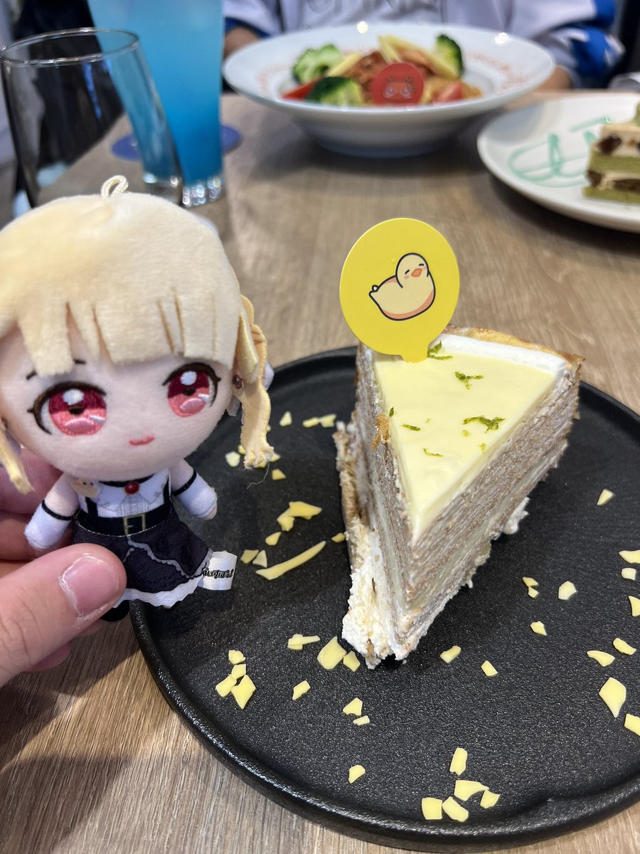 densan020404's tweet photo. ととち！
ケーキ上のゴンザレスめっちゃ可愛い！！
ケーキもうまい！ レモン味の！
ご馳走様！！
#小雀とと https://t.co/BlK0fEgsU3
