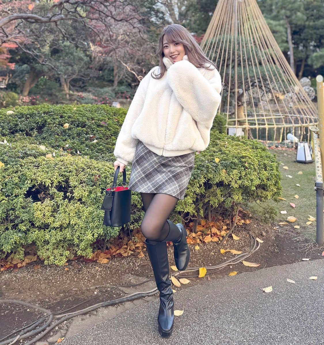 dopucolle's tweet photo. SUAIのブーツ姿
天は二物を与えた https://t.co/YFLKZ2xEqf