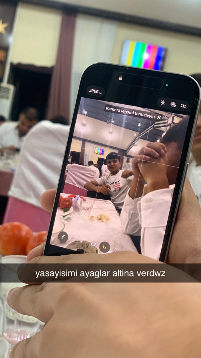 srvtculers's tweet photo. iphonemizin zaretagsi kutarsada işledirmjs kimi gosteririry abi https://t.co/7uXjq9mBDj