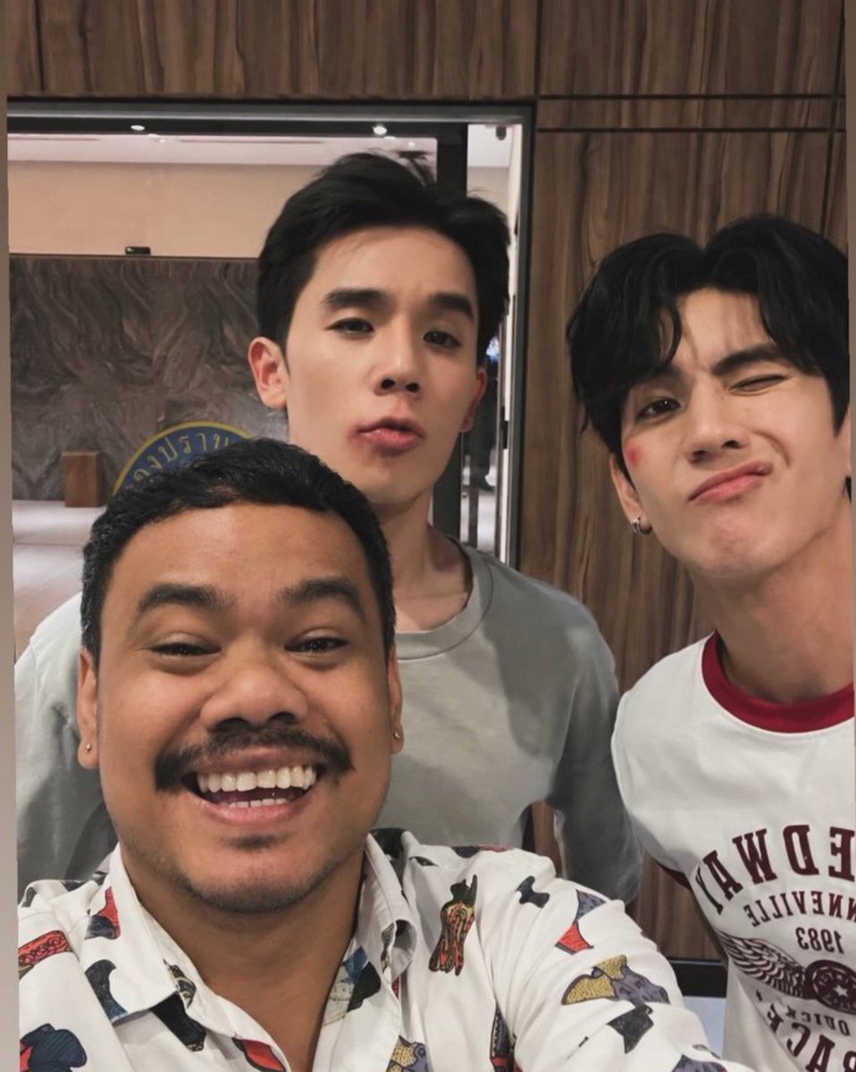 CPthecrackkidz's tweet photo. คงไม่ได้ต่อยกันเองใช่มั้ยนะ🤔

#IWillAlwaysSaveYou https://t.co/8I5p2NZsQS