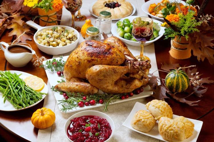 RendaCapria's tweet photo. Thanksgiving feast alert! Roasted turkey, buttery mashed potatoes, and pumpkin pie now serving at our café—limited spots, book your table today! https://t.co/jEYs0ocs0i