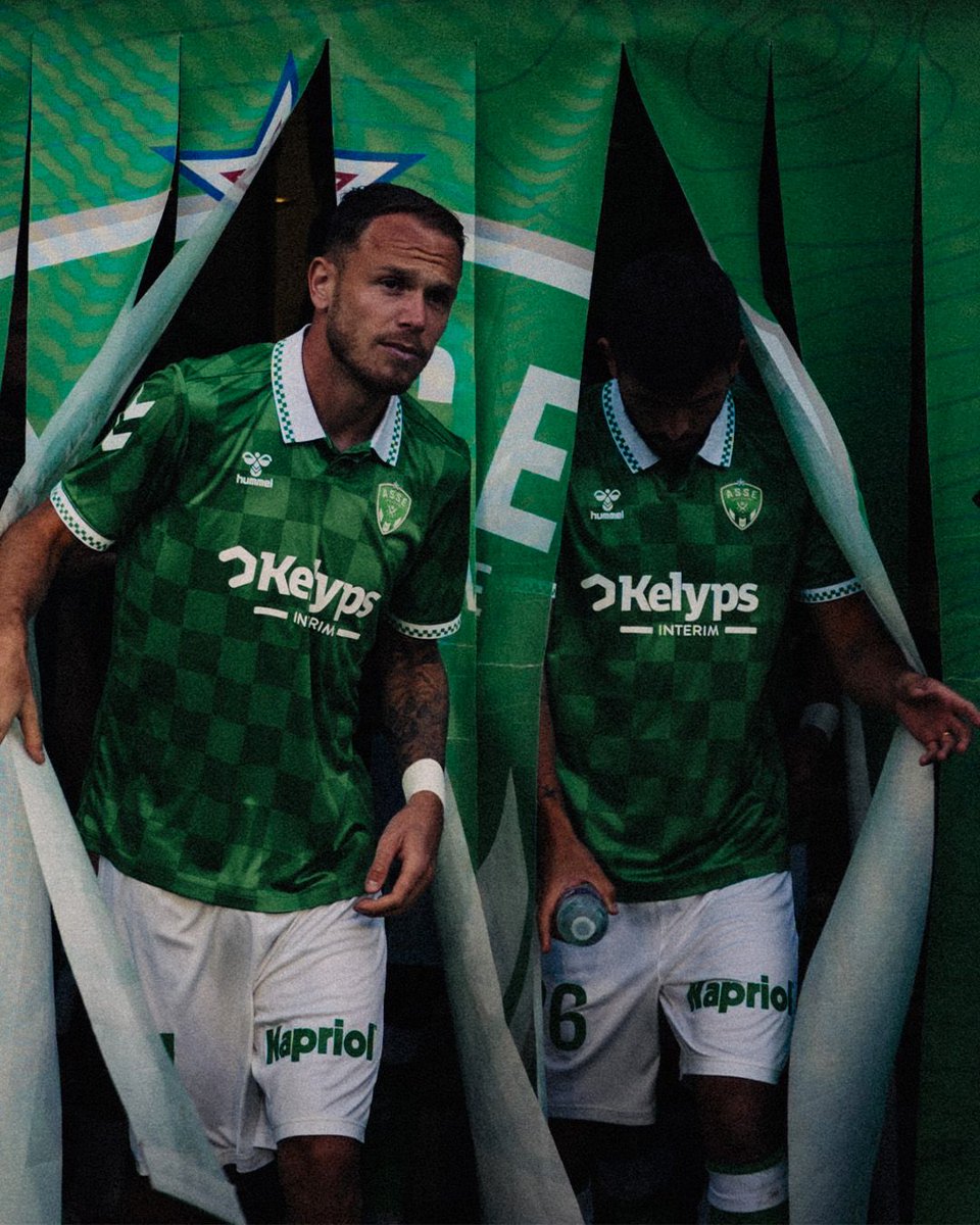 hummelFrance's tweet photo. 🔎 Collection Warm-up @ASSEOfficiel 2026/27 💚

Quel est votre favori ? 👀 

#hummel | #ASSE https://t.co/njZL8P3icI