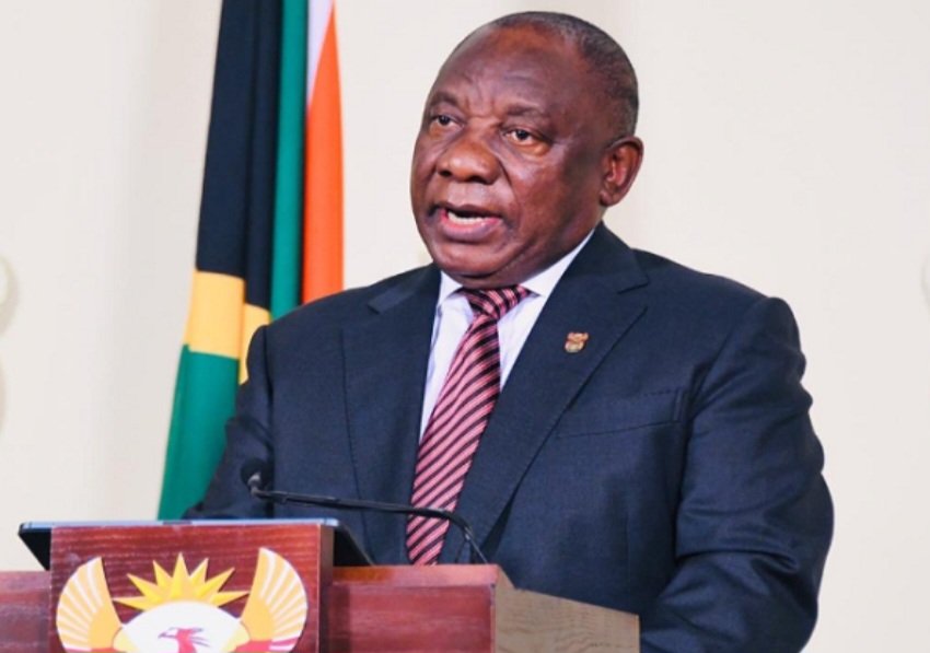 Chriseldalewis's tweet photo. BREAKING 

[PRESIDENT RAMAPHOSA BOOKED OFF DUE TO ILL HEALTH] 

President Cyril Ramaphosa has been booked off from public engagements due to ill health.

The Presidency announced that the President returned from the Brics Summit on Monday and was advised by his medical team to "rest and recover".

 Where possible, the President has asked the respective Ministers to represent him at scheduled public engagements.

#sabcnews