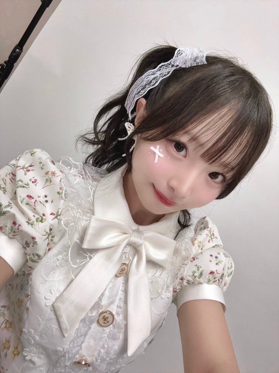 sakuraihi_na's tweet photo. 本日誕生日を迎えました🎂

いつもあたたかく応援してくださる皆様、本当にありがとうございます☺︎

感謝の気持ちを活動やお仕事でお返しできるよう、今年も引き続き精進したいと思います！

これからもよろしくお願いいたします🌸🐣 https://t.co/8JOtQousps
