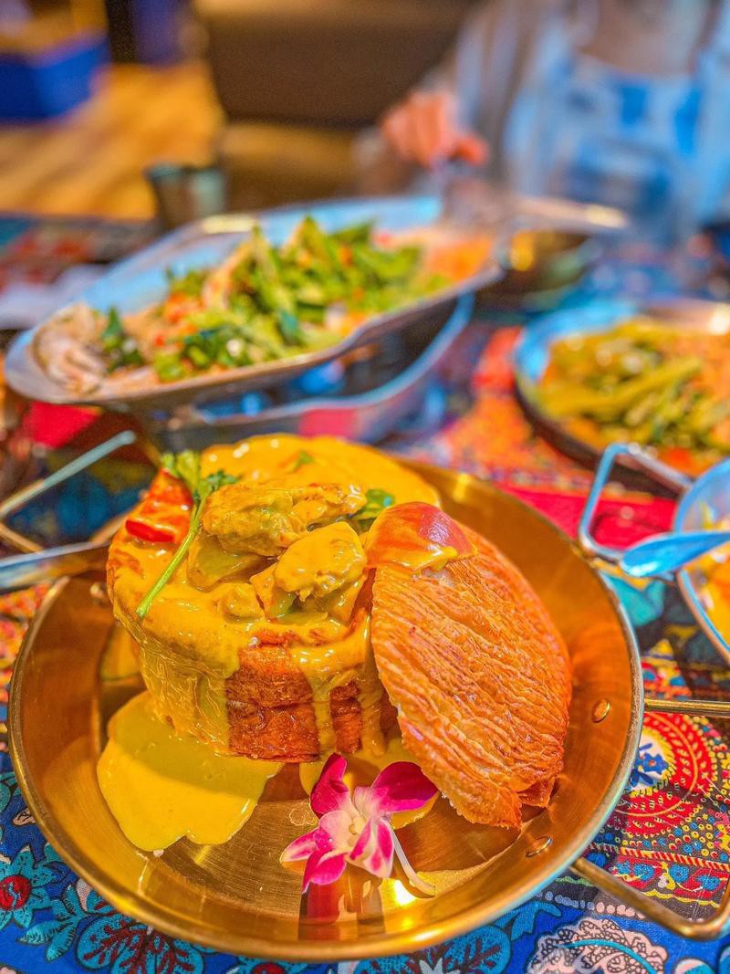 karo_online's tweet photo. Craving a quick tropical bite Try our lime-infused coconut chicken skewers with sticky mango rice – sunshine on a plate, perfect for weeknight dinners! https://t.co/IRPlWWttz9