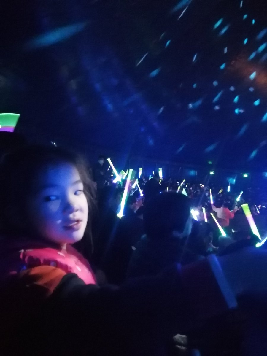 si_woong_'s tweet photo. Just left the indie band’s live set at the downtown venue—raw vocals, tight guitar riffs, and the crowd singing every lyric like it’s a secret we all share. This is why live music hits different! https://t.co/cDibzFP3qo