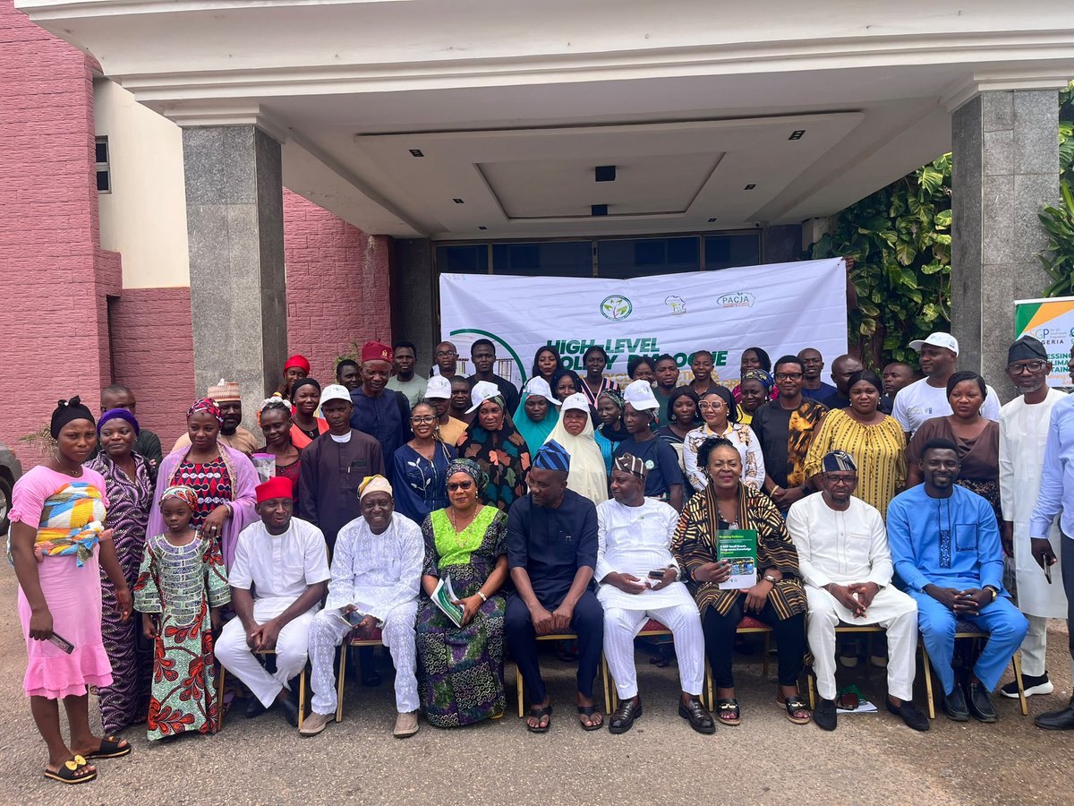 CSDevNet1's tweet photo. #Climate action doesn't live in policy rooms alone, it lives in communities too.
Farmers, women, youth and grassroots leaders sat at the table to connect lived experience with the Paris Agreement, NDCs and NAPs

Community wisdom + policy insight = climate resilience
#GUARDAfrica https://t.co/jVSifTeHMR