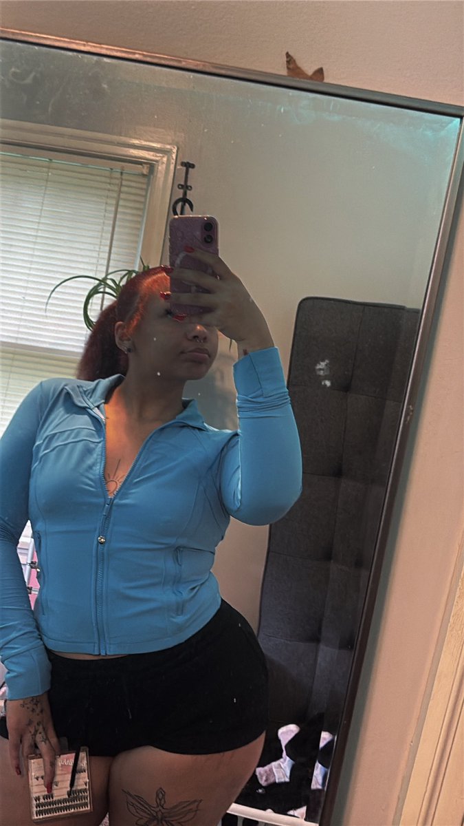 faceddownn's tweet photo. do you like thick girls ? 
#thick #lightskins https://t.co/HJ21v2kFnA