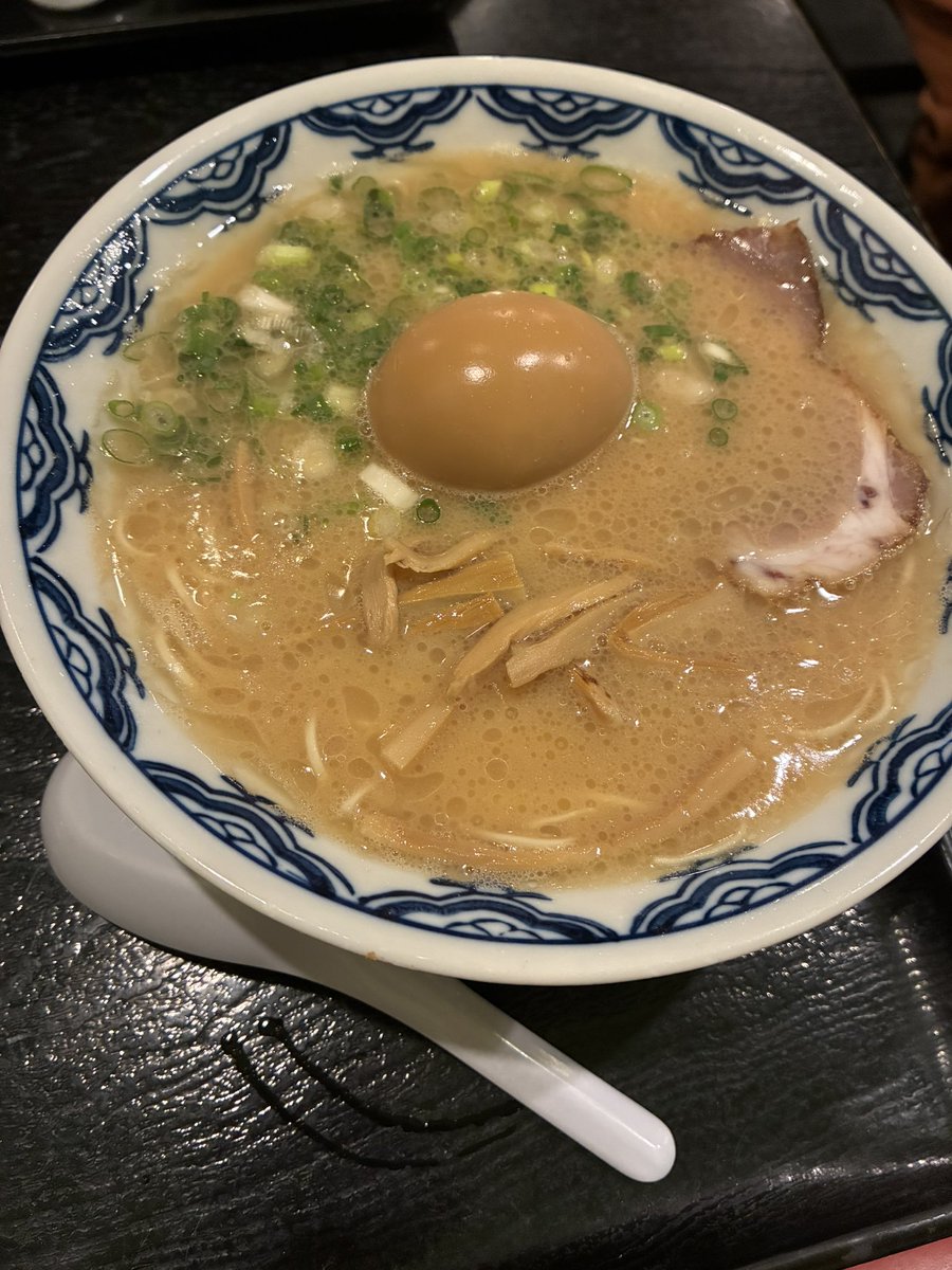 keisukehiguchi's tweet photo. テレ朝の、で #Qさま 収録がおわりまして、今日という一日がおしまい。プレッシャーSTUDYでした。これは9月の末の特別編です。

しのがいますが、間違わないでほしいのが、しのは9月21日のQさまに出ますが、この今日とったやつはまた別の日なのです。

#篠塚大輝 https://t.co/hsODYMad8H