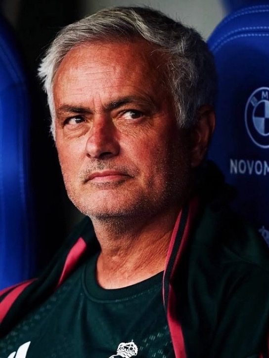 MadridXtra's tweet photo. 🚨 José Mourinho’s Real Madrid are currently averaging 2.71 goals per game despite underperforming their xG.

That’s his best scoring rate since the 2011/12 season. https://t.co/xwS85H9mZM