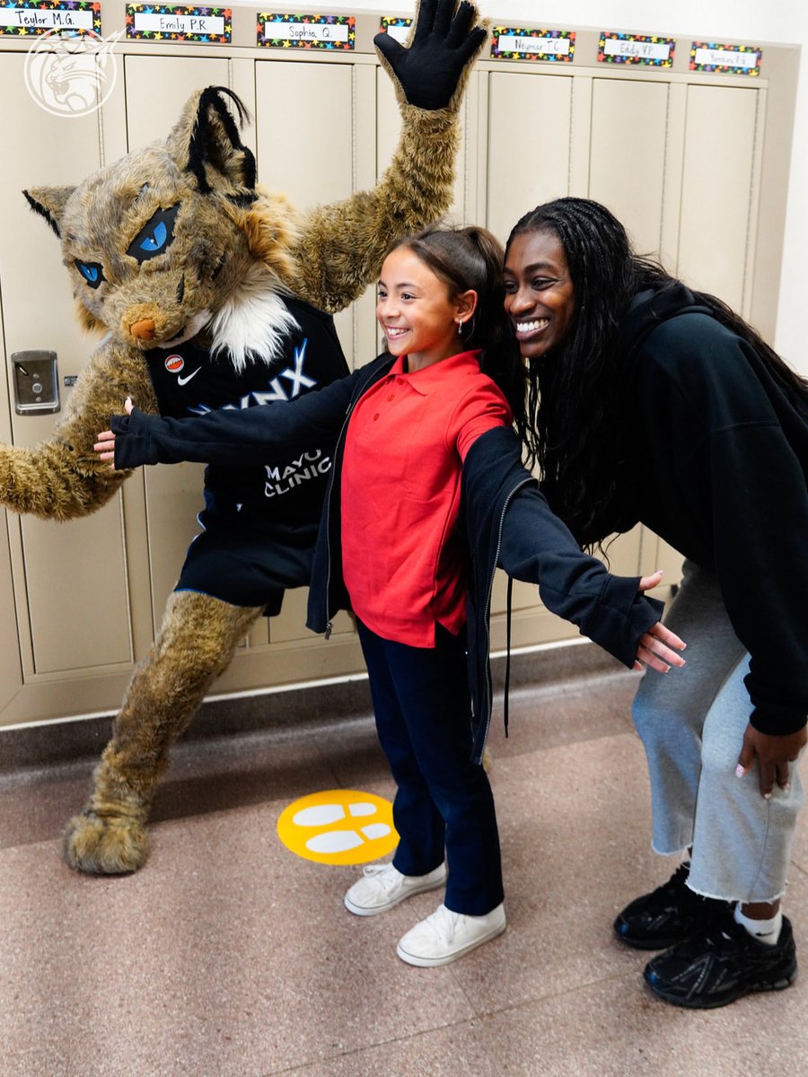 PackOffCourt's tweet photo. yesterday, Maya alongside Prowl visited Las Estrellas Dual Language School to host a Education Station powered by @XcelEnergyMN to pass out books and have fun! https://t.co/NaILrjvrf0
