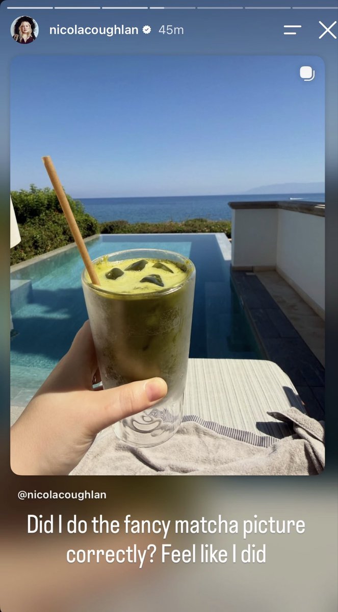 imaderrygerl's tweet photo. What a treat! We get Nic’s little anecdotes about her vacay pics too 🥰 https://t.co/WdR3tuNaCF