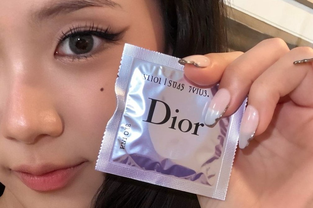 jeny_ruby_'s tweet photo. Jisoo × Dior
#jisoo https://t.co/ZslD4clx9W