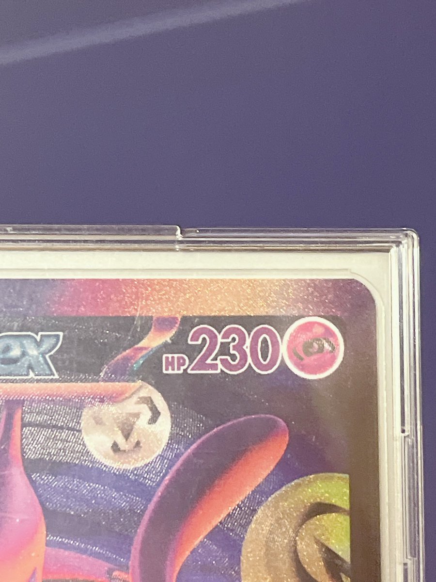Law_xross's tweet photo. 2箱開けたら1箱2枚箱でミュウツーでてびびった
でも加工がすんごいズレてる
ちょー久々の開封楽しすぎた〜 https://t.co/G98z6ObR6N