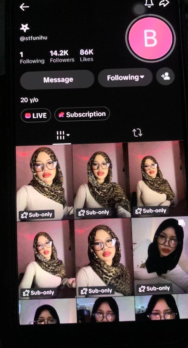 SarryHidayatul's tweet photo. Miss stfu t*ktokers melayu

Koleksi fullpack https://t.co/VfkjX3NTKf https://t.co/DcioVRxz3V