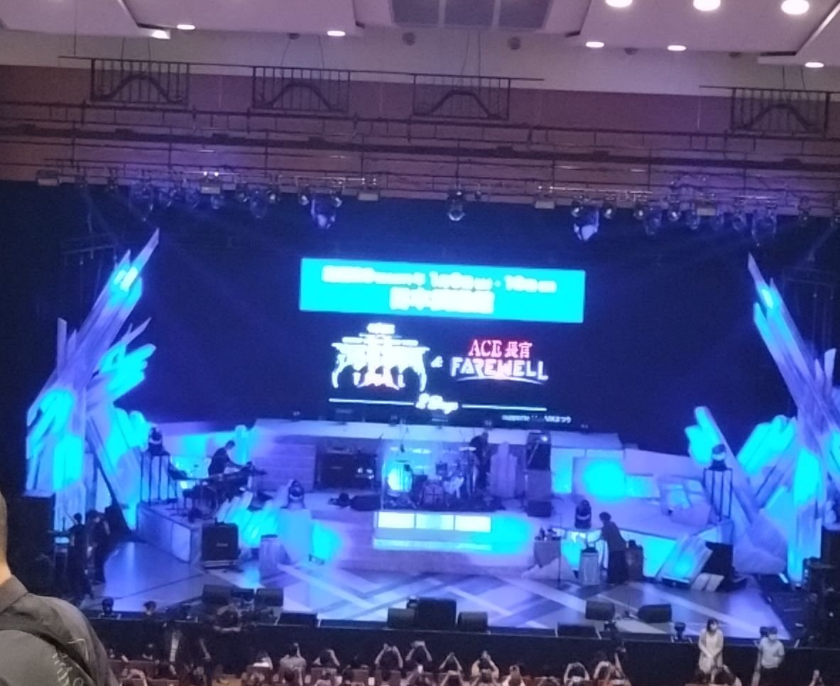 EXITD1's tweet photo. 本日 #聖飢魔II seasonIIツアー #グランキューブ大阪 🤘コレにて春夏の怒涛のLIVE13連発完結！楽しかったー♪ウチ聖飢魔II4本🎸ラストは2Fどセンターから��出、セット全体をたっぷりじっくり堪能出来ました👍特に殿下大桃サン、レノシュートの後方部隊が改めて凄すぎでした😊さあ武道館！和尚！長官！ https://t.co/iEVBFsvMOM