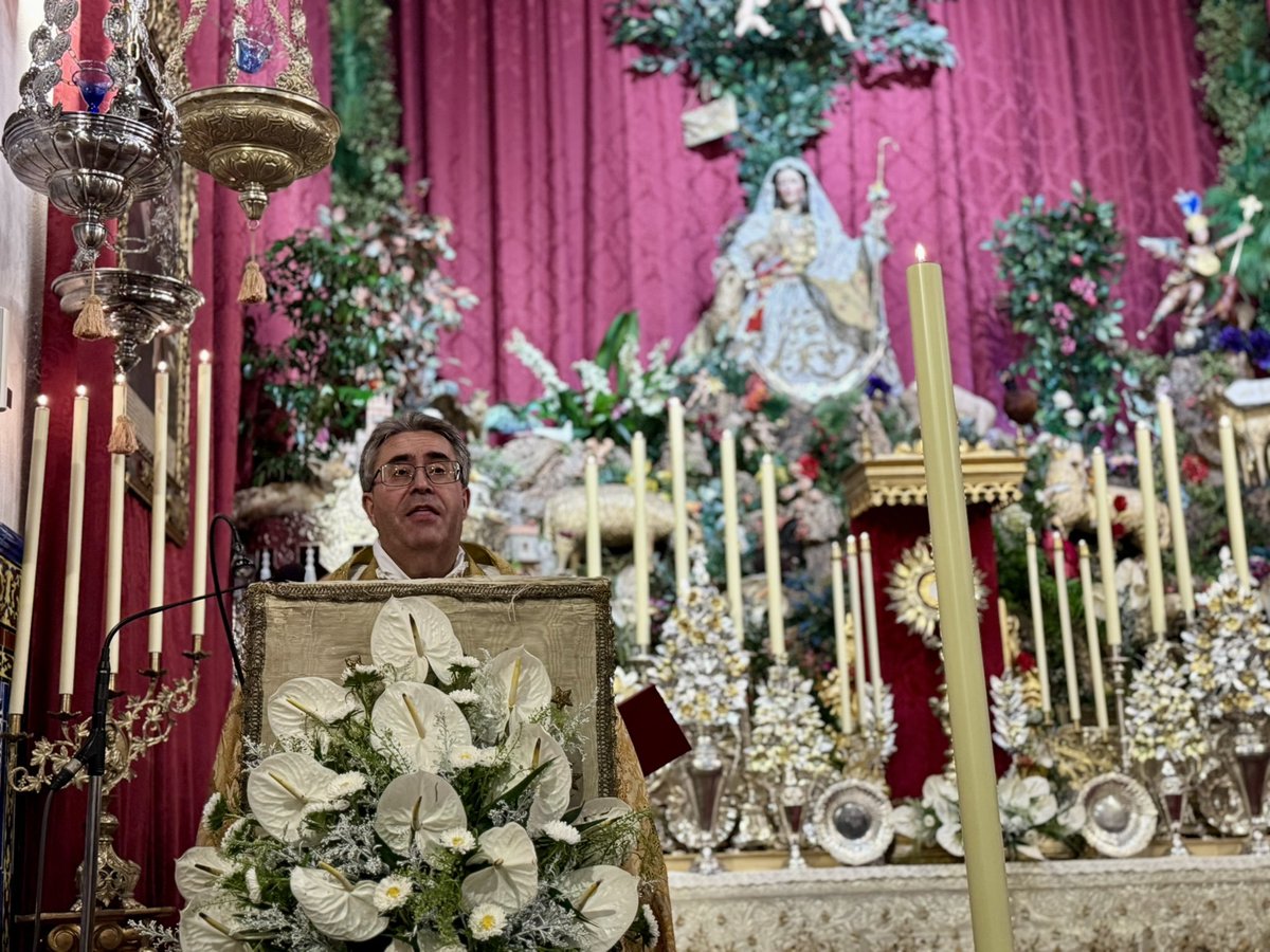PastoraSMarina's tweet photo. 🔵 #SomosIglesia | 25 años respondiendo con un «sí» generoso al Señor.

Hoy nos sumamos de corazón a la alegría de toda nuestra @Archisevilla1, y es que el Muy Ilustre Sr. D. Marcelino Manzano Vilches celebra el 25º aniversario de su ordenación sacerdotal. Se cumple un cuarto de siglo entregado al servicio de la Iglesia, caminando siemore muy cerca de la realidad que suponen nuestras Hermandades.

Desde esta Primitiva Hermandad de la Divina Pastora queremos dejar constancia una vez más de nuestro agradecimiento al querido D. Marcelino (@Marce_Manzano), Insignia de Oro de nuestra corporación, por su constante disponibilidad, su consejo y el afecto que siempre nos ha brindado.

Pedimos a la Divina Pastora de las Almas que lo siga iluminando y proteja cada paso de su ministerio. ¡Que el Señor siga bendiciendo su labor entre nosotros por muchos años más!