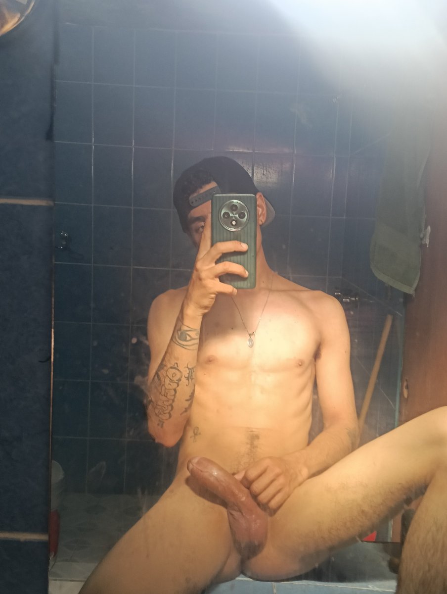 CarrilloJess's tweet photo. @mar1sanchz Me interesa mles mando mensaje 🤭 https://t.co/MMWrkor5bH