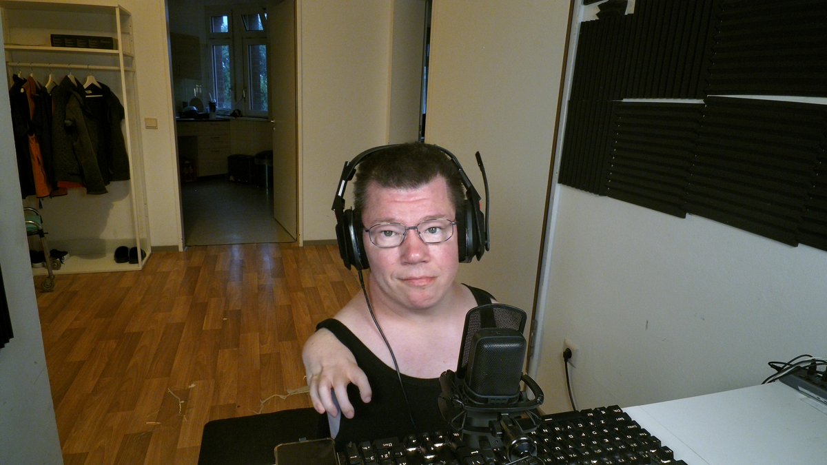 stoffelchen007's tweet photo. 🔴 HEUTE AB 20:00 UHR LIVE! 🔴

Moin Leute! 👋

Heute geht’s wieder rein in World of Warcraft! 🏹⚔️

Wir starten entspannt mit Mythic+, schauen, welche Keys heute laufen, und versuchen, noch ein bisschen Loot abzustauben. 🔑🔥

Mal sehen, wie weit wir kommen und was für lustige Momente dabei entstehen. 😂

👣 Das Besondere: Ich spiele komplett mit den Füßen!

Wer Lust hat, kann gerne vorbeischauen, mitquatschen, Fragen stellen oder einfach entspannt zugucken. Bei uns ist jeder herzlich willkommen! 💜

🕗 Start: 20:00 Uhr

🎮 Game: World of Warcraft

https://t.co/vr8ttpQq6m

Wir sehen uns im Stream! 👋💜

Liebe geht raus – und Kuss auf die Nuss! 😘

#worldOfwarcraft #wow #twitchde #wowstreamer #hunter