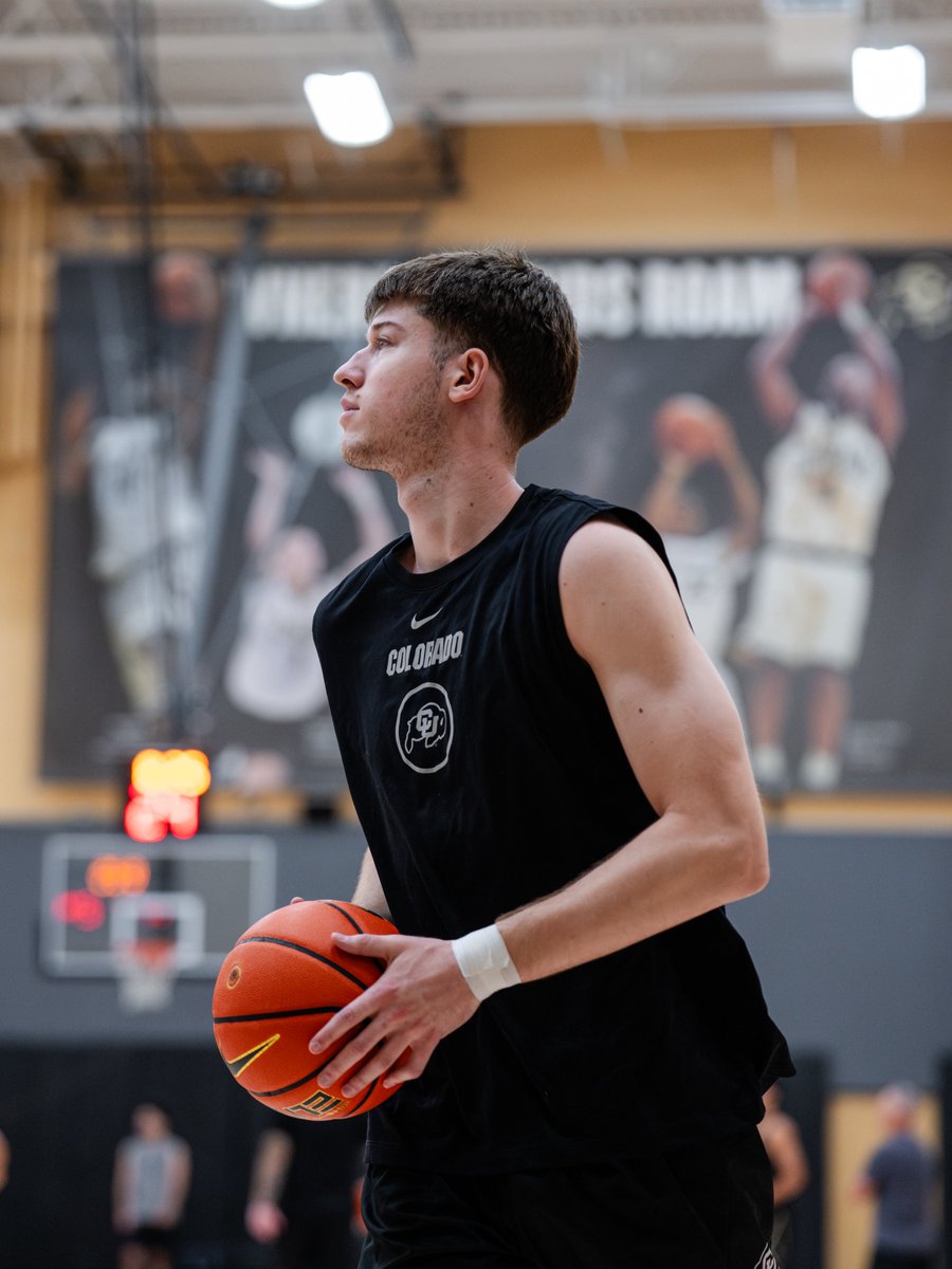 CUBuffsMBB's tweet photo. happy birthday @FeddersenNoah 🎊 https://t.co/losHnfA7Yq