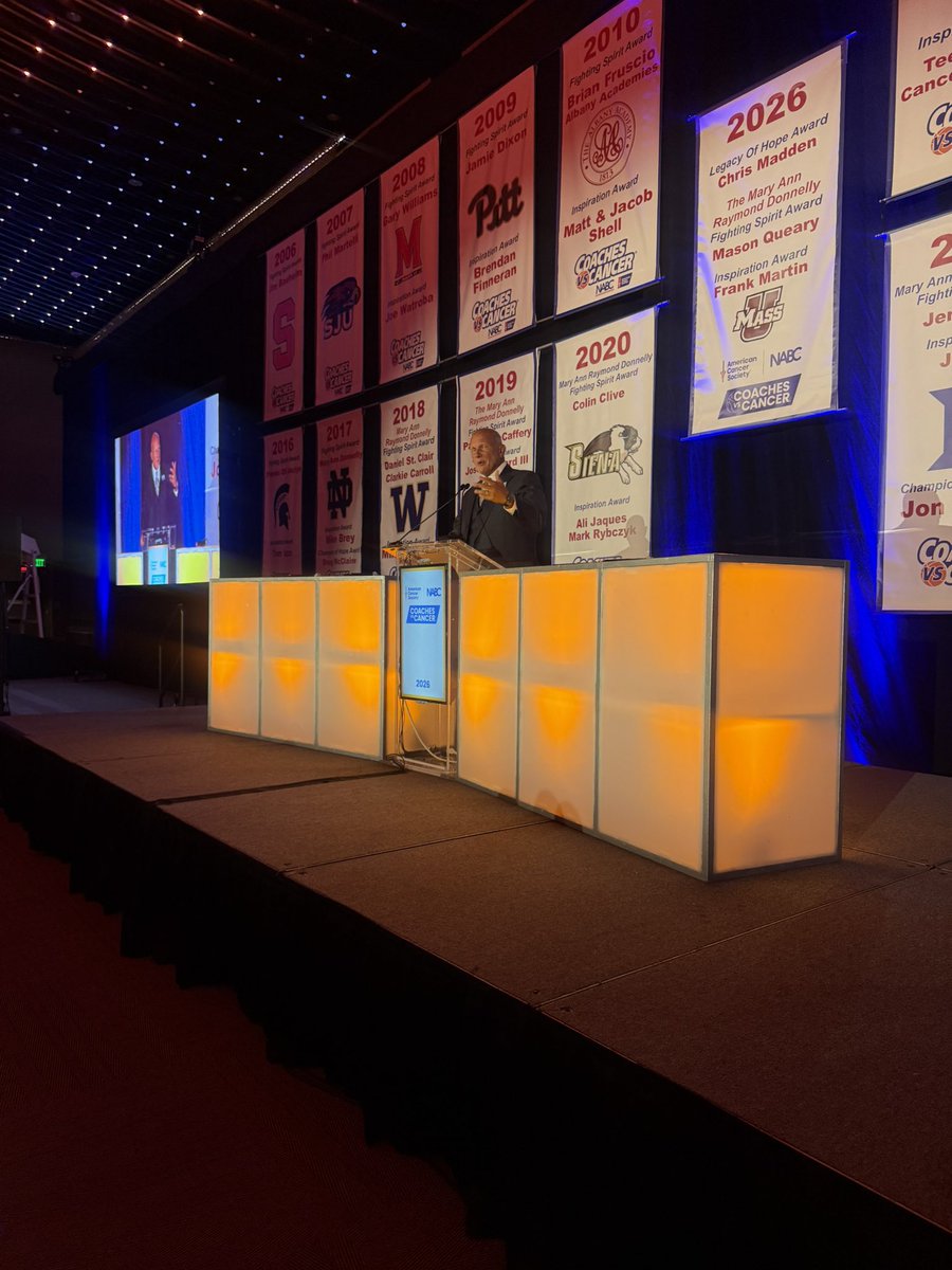 UMassMBB's tweet photo. Last night at the @AmericanCancer @CoachesvsCancer Ball in Albany, @coachFMartin was the recipient of the 2026 Inspiration Award for his longstanding commitment to the fight against cancer.

#Flagship 🚩 https://t.co/aaBeTq4fh8