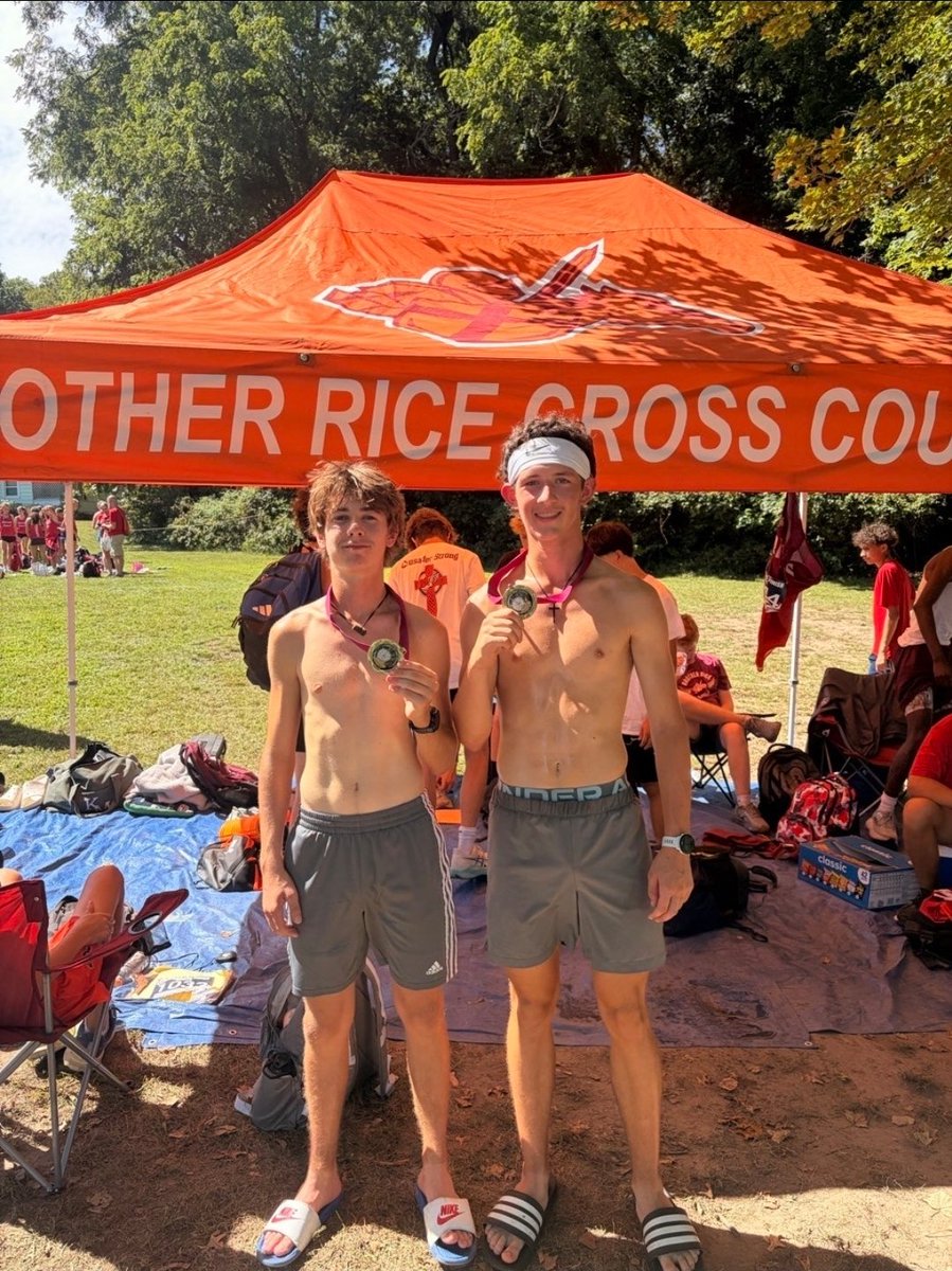 CrusaderTF_XC's tweet photo. 🛡⚔️
Last Saturday, the Crusaders competed in the 'First to the Finish' Invite at Detweiller Park in Peoria. Charlie Cushing (14th) & Dylan Cody (25th) earned medals for their performances‼️
#BRXC #RunUgly #C4 #Showup #DoYourBest https://t.co/WMooeas9rL