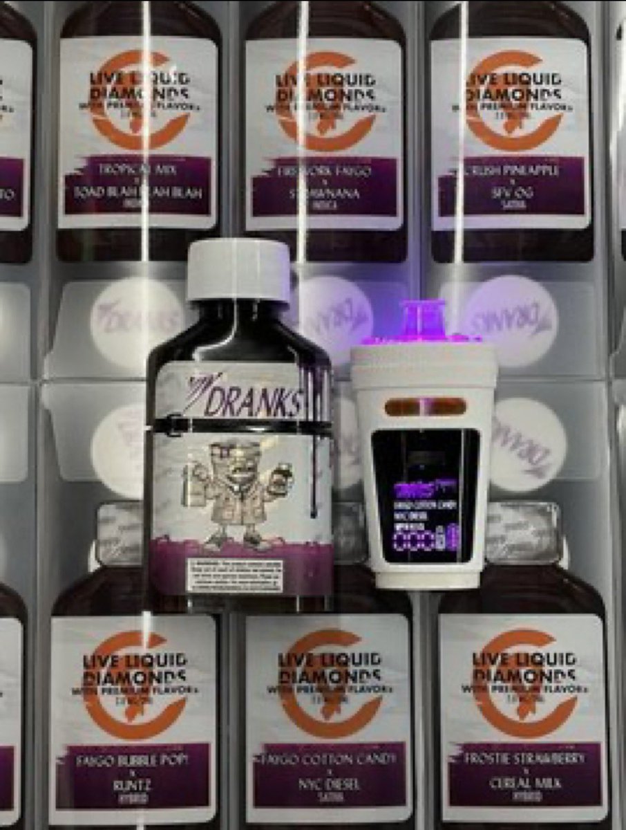 D420plug's tweet photo. NEW DRANKS V2 DUAL CHAMBER DISPOS

AVAILABLE IN BIT N BULK 📦
☎️ORDER ON TELE: https://t.co/idyVABFUvQ

NEED SOMETHING ELSE?
SHOP ON MY DISCORD 🏪
https://t.co/VHIczXNwDx https://t.co/81H4I0BsiE