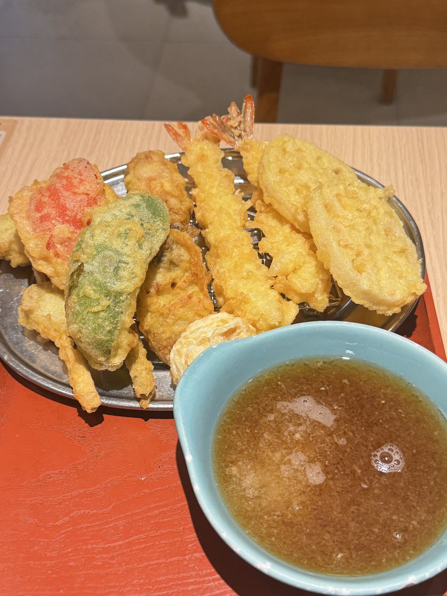 HarryMao666's tweet photo. 下班好好吃饭吧 https://t.co/WIufc4f1OH