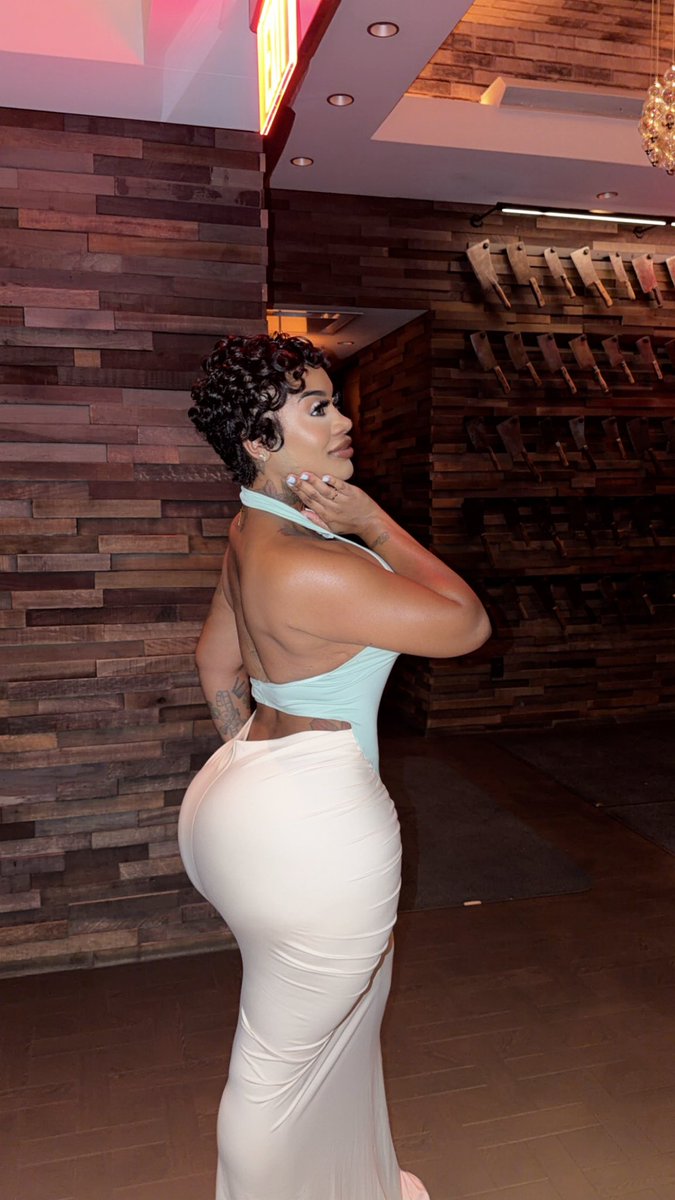 RealKakeyy's tweet photo. Lastnight in Charlotte NC Steak48 was Soooo Good😜🥰🩵🩵 https://t.co/j8YewJOvdF
