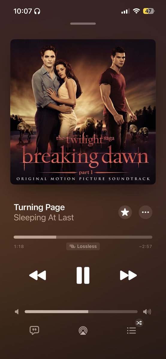nicsiland's tweet photo. y esta la mejor de breaking dawn https://t.co/4zLI65g2Fa