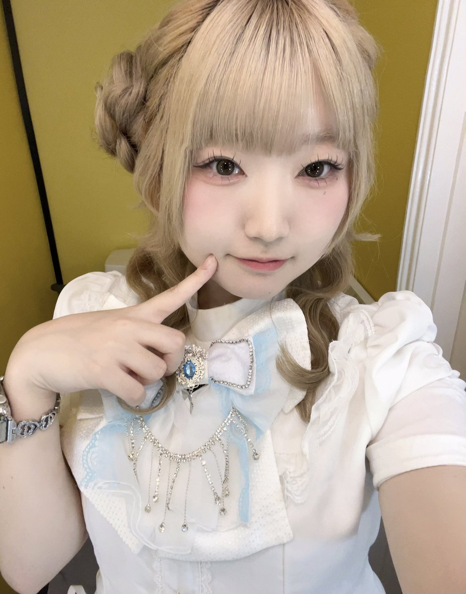 narusansan_'s tweet photo. くるみちゃんへあ^>𖥦<^🩷🩷
#自撮り界隈 #コンカフェ嬢 #いいね返し https://t.co/3ke9K5pdyH