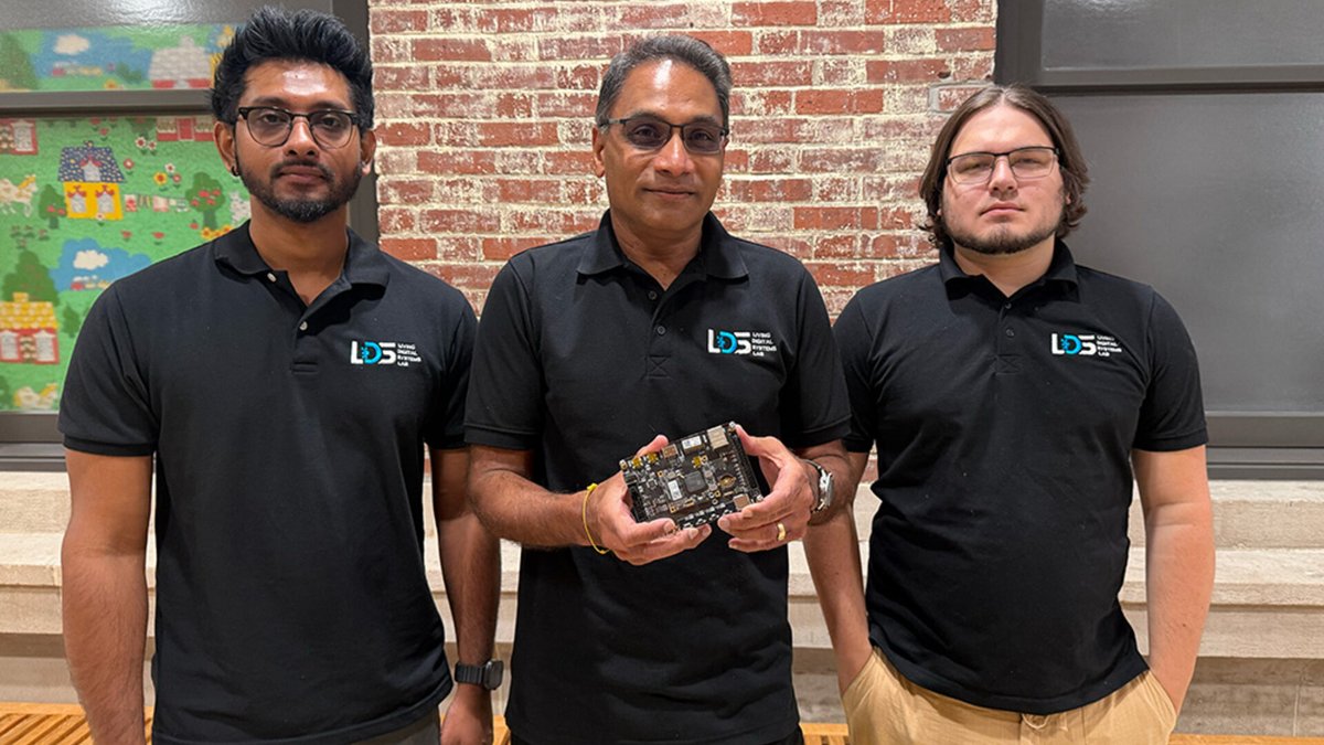 UNLComputing's tweet photo. With a 3-year @NSF Future CoRe grant, School of Computing Associate Professor Sasitharan Balasubramaniam is exploring a new, alternative approach to intelligent computing inspired by bacteria. https://t.co/vtxHU3as6c https://t.co/WTbZwU4Sfz