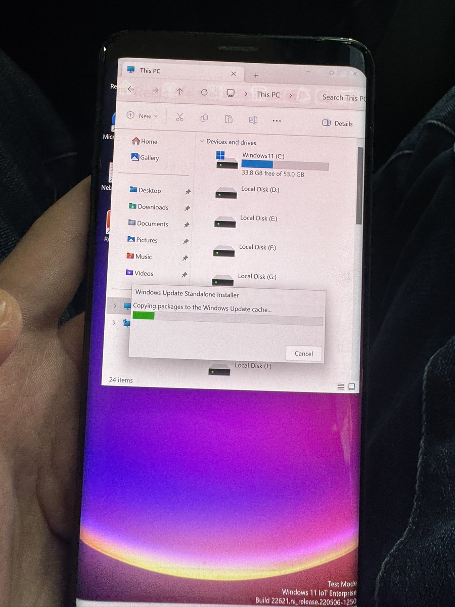NTDEV_'s tweet photo. Probably the first person to update their S9 running Windows 11 to the latest cumulative update of 23H2
One of the few unique experiences https://t.co/iLbpRJQSIV