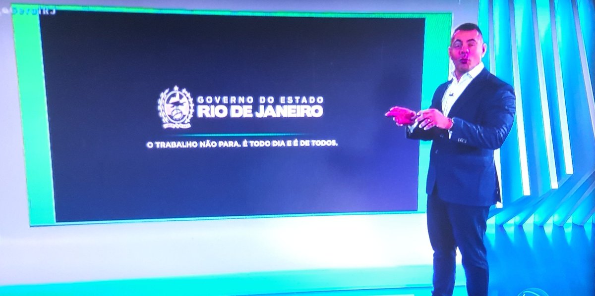 OSWALDINHO85's tweet photo. #BalançoGeralRJ
#RJNoAr
O Energúmeno Celestino Junior de conversa fiada tendo à certeza que toda à audiência é estúpida ou imbecil
Não passa de um hipócrita sensacionalista que fatura junto com à Record que disse ao A.Garotinho ser "um simples funcionário"
Despertem cidadãos!... https://t.co/Z7CPUiEHZy