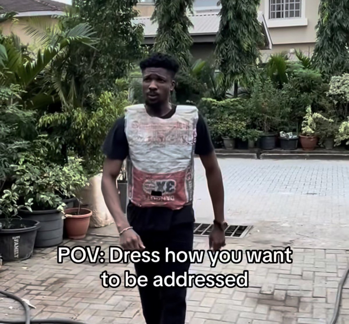 abazwhyllzz's tweet photo. Wetin meshkiey dey do?😭🤣 https://t.co/0RKisWnRc9