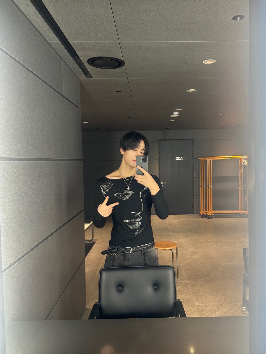 riikijun's tweet photo. 타키 선물 메세지 🖤  어흑 존잘 😭 https://t.co/4BxjAxJlBI