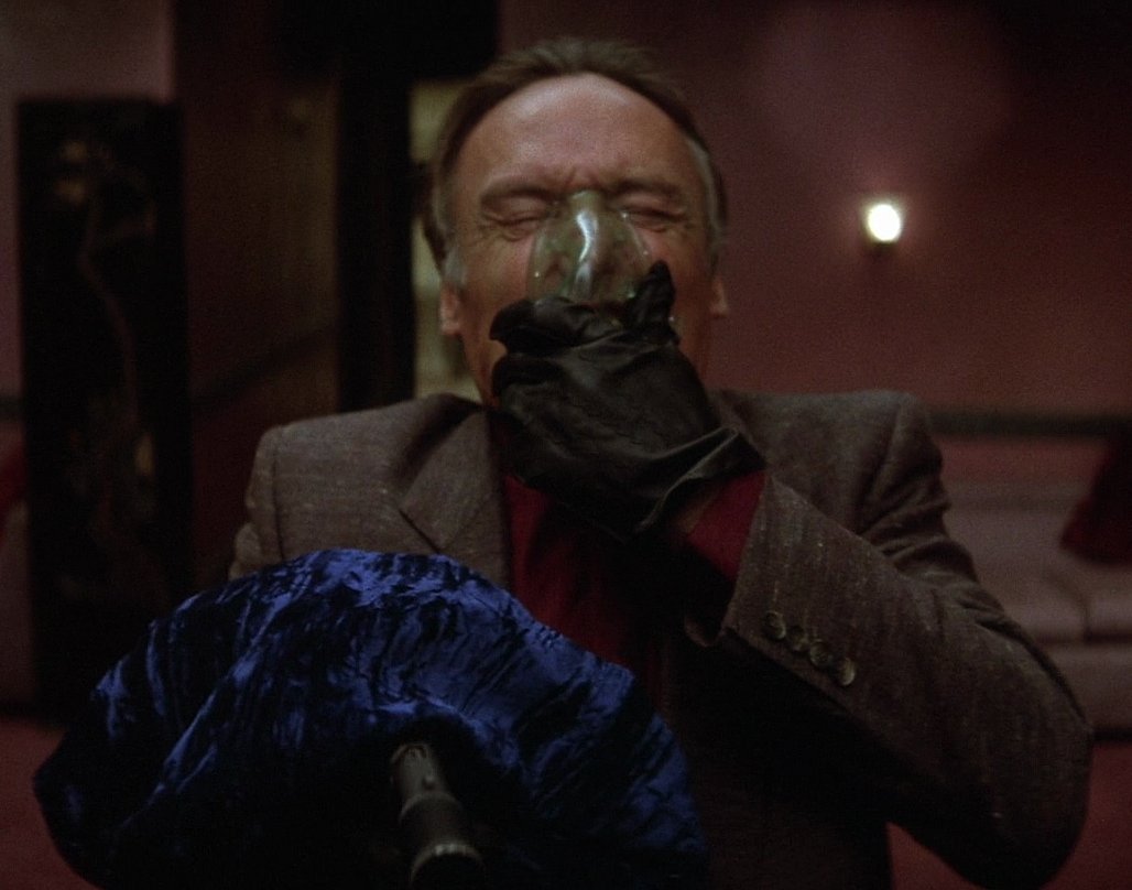 BlackLCult's tweet photo. David Lynch's "BLUE VELVET" (1986) https://t.co/bAgXj4r2aZ
